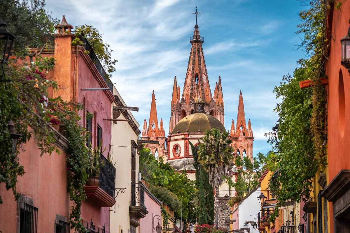 DESCUBRE SAN MIGUEL DE ALLENDE CON UKMA: LOS LUGARES FAVORITOS DE MAU