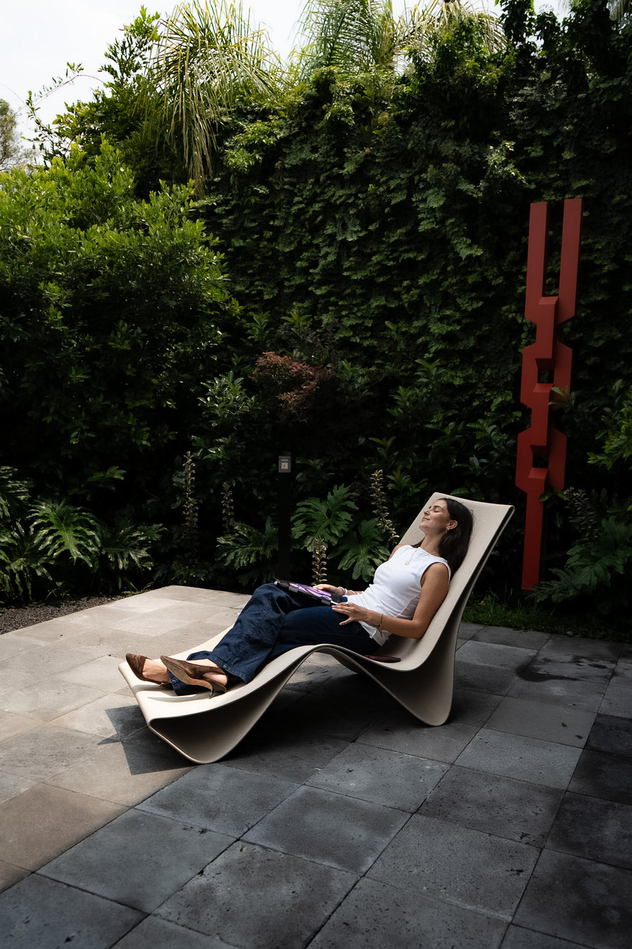 CURVA CHAISE LOUNGE CHAIR